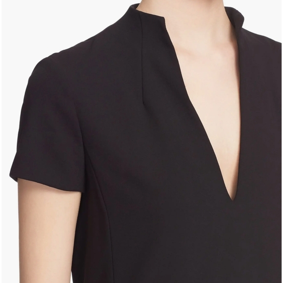 Alice + Olivia Barry' Short Sleeve V-Neck Boxy Shift Dress - Picture 4 of 8